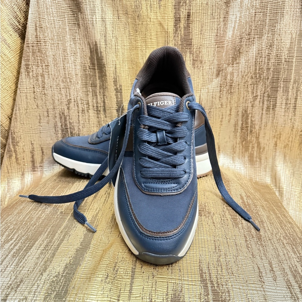 Tommy Hilfiger Blue and Brown Sneakers with Sleek Design NWT